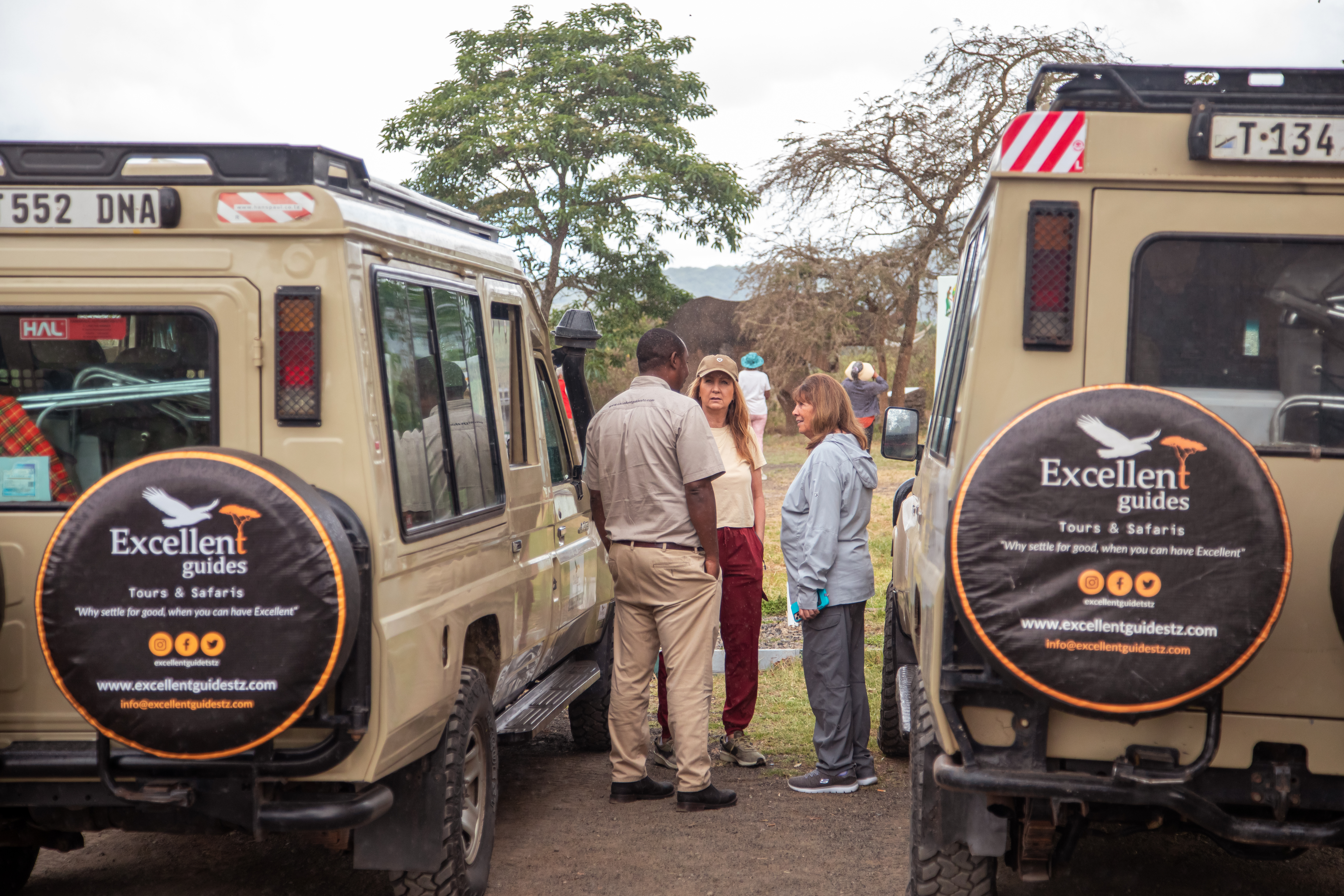 Excellent Guides guests beginning a private safari