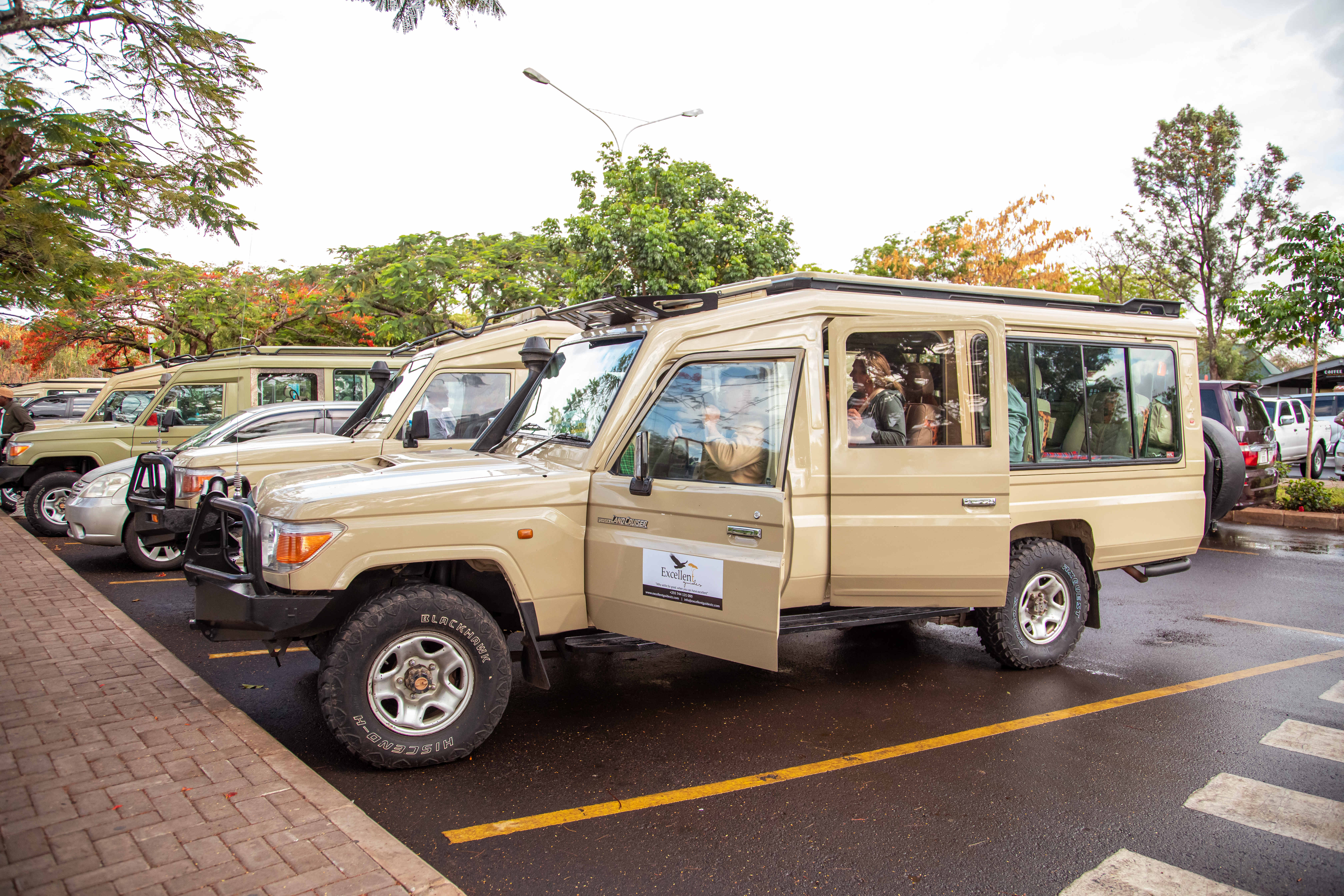 Excellent Guides safari Land Cruiser prepared for a private Tanzania journey