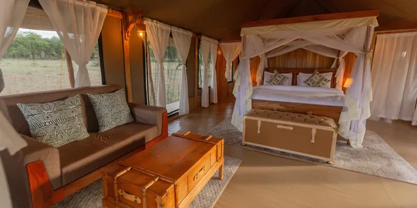 Ngorongoro Serena couple
